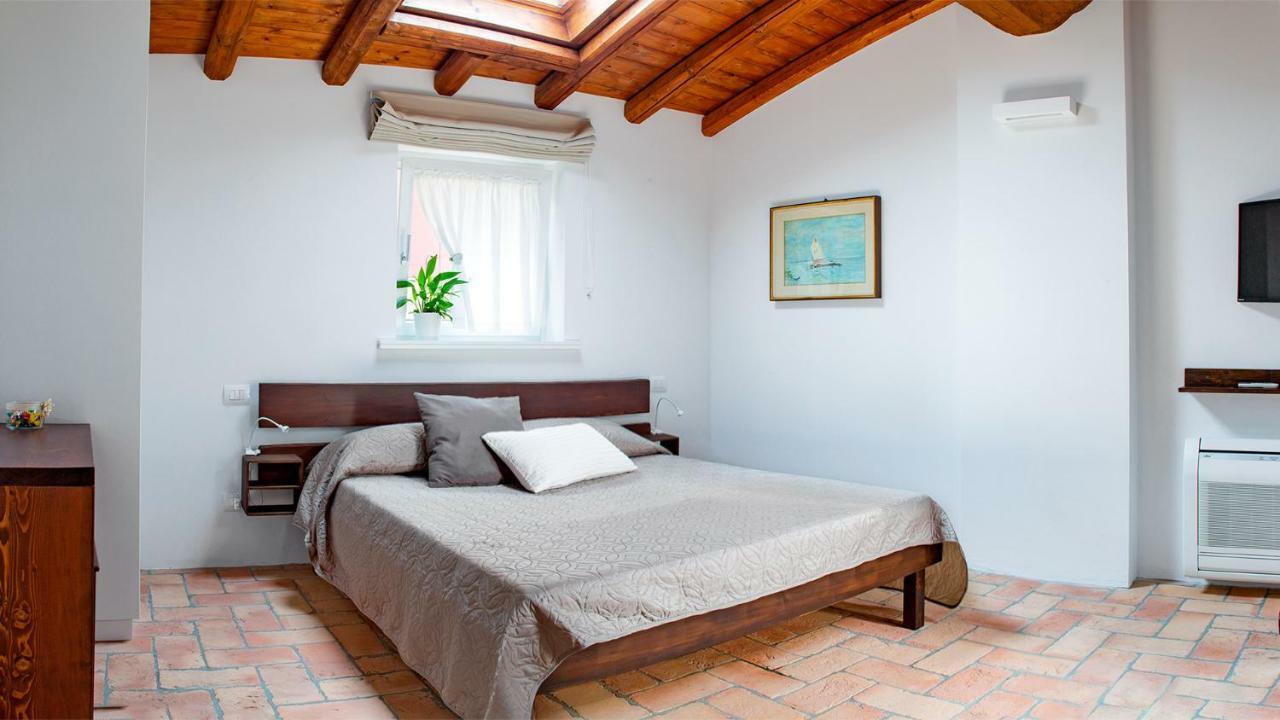 Cascina San Martino Bed & Breakfast Passirano Exterior photo